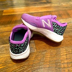 🦄New Balance Kids Fresh Foam Roav V1 Bungee Running Shoe Toddler Girls Size 8💟